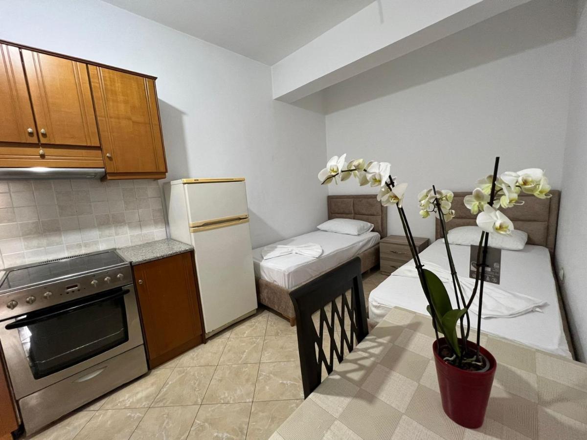 Alex Apartments Саранда Экстерьер фото